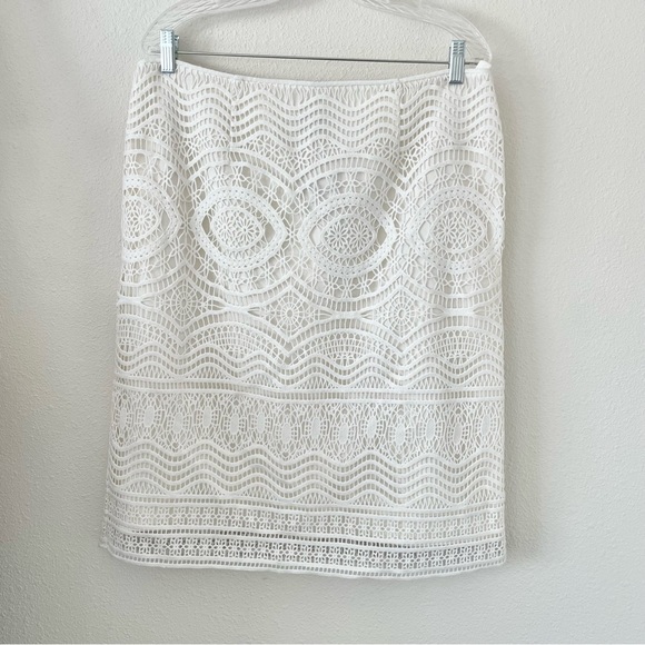 NWT Chicos White Crochet Skirt Size 12 - Picture 2 of 6